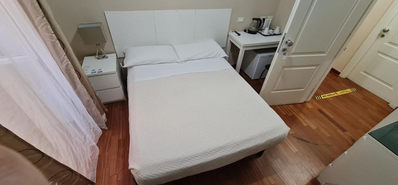 Hotel Martino Ai Monti Rome Bilik gambar