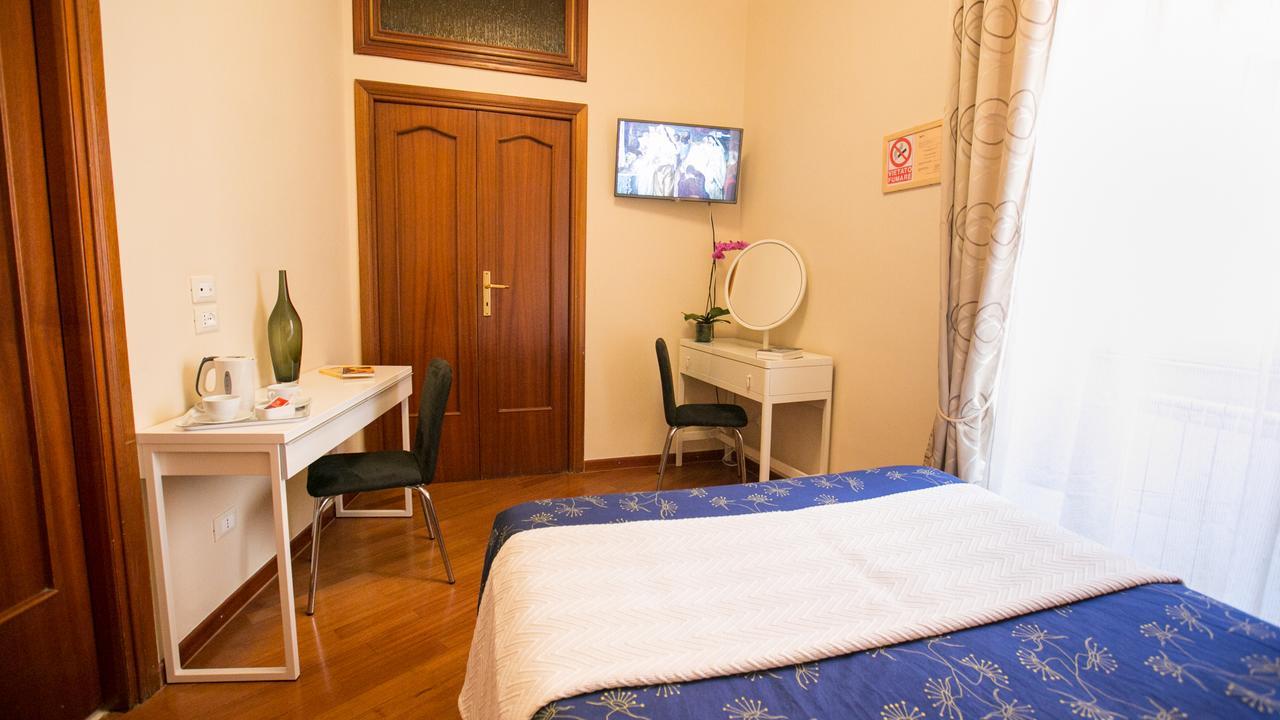Hotel Martino Ai Monti Rome Luaran gambar